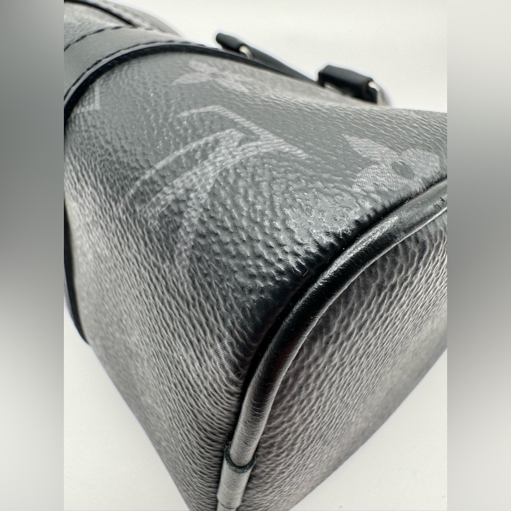 Louis Vuitton Keepall Bandoulière 25 - Picture 9 of 16